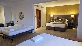 The Coppid Beech Hotel