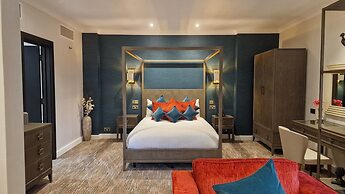 The Coppid Beech Hotel