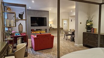 The Coppid Beech Hotel