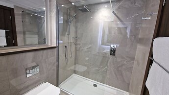 The Coppid Beech Hotel