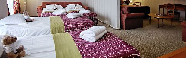 The Coppid Beech Hotel