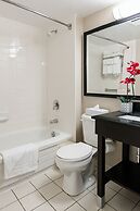 Travelodge by Wyndham Ottawa East