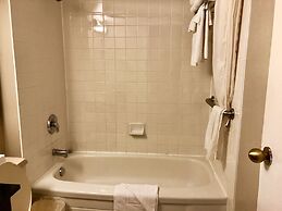 Travelodge by Wyndham Ottawa East