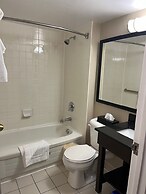 Travelodge by Wyndham Ottawa East