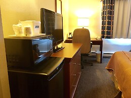 Travelodge by Wyndham Ottawa East