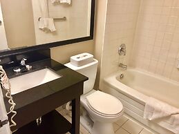 Travelodge by Wyndham Ottawa East