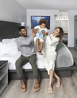 Avanti International Resort