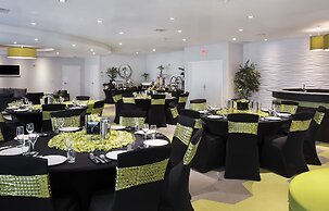 Avanti International Resort