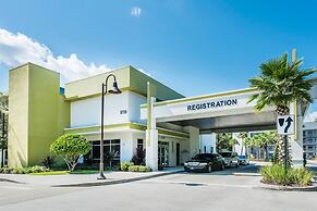 Avanti International Resort