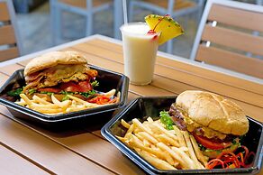 Avanti International Resort