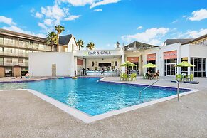 Avanti International Resort