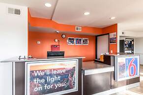 Motel 6 San Antonio, TX - South WW White Rd
