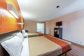 Motel 6 San Antonio, TX - South WW White Rd