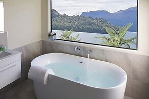 Solitaire Lodge