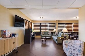 SureStay Hotel by Best Western St. Pete Clearwater Airport