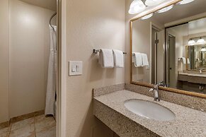 Best Western Plus Royal Oak Hotel