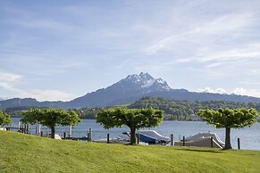 HERMITAGE Lake Lucerne - Beach Club & Lifestyle Hotel