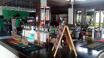 Nakelo Treasure Island Resort & Spa