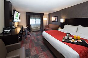 Holiday Inn Milwaukee Riverfront, an IHG Hotel
