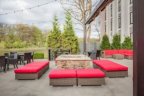 Holiday Inn Milwaukee Riverfront by IHG