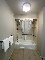 Days Inn by Wyndham Lake Park/Valdosta