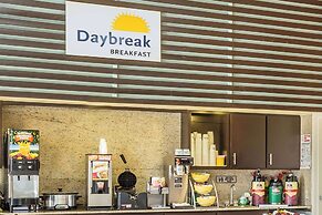 Days Inn by Wyndham Lake Park/Valdosta