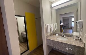 Days Inn by Wyndham Lake Park/Valdosta