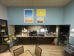 Days Inn by Wyndham Lake Park/Valdosta