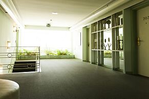 Hollywood Celebrity Hotel