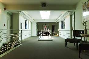 Hollywood Celebrity Hotel