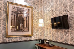 Dauphine Saint Germain Hotel