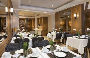 Dauphine Saint Germain Hotel