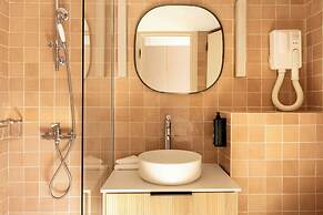 Dauphine Saint Germain Hotel