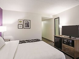 La Quinta Inn & Suites by Wyndham Baltimore N / White Marsh