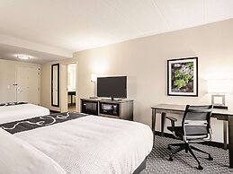 La Quinta Inn & Suites by Wyndham Baltimore N / White Marsh