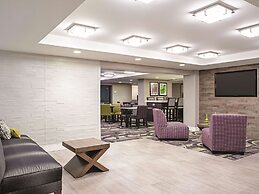 La Quinta Inn & Suites by Wyndham Baltimore N / White Marsh