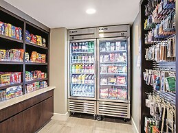 La Quinta Inn & Suites by Wyndham Baltimore N / White Marsh