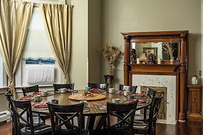 Queen Anne Bed And Breakfast