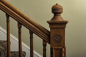 Queen Anne Bed And Breakfast