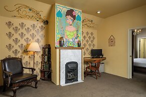 Queen Anne Bed And Breakfast