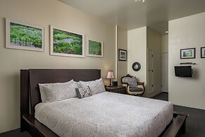 Queen Anne Bed And Breakfast