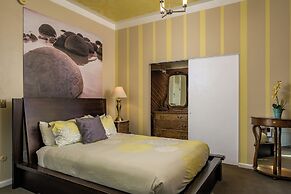 Queen Anne Bed And Breakfast