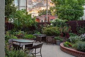 Queen Anne Bed And Breakfast