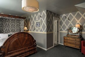 Queen Anne Bed And Breakfast