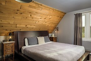 Queen Anne Bed And Breakfast