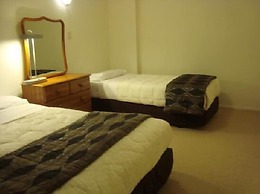 Airport Travel Air Motor Inn