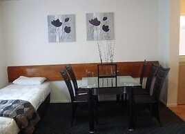Airport Travel Air Motor Inn