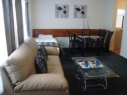 Airport Travel Air Motor Inn