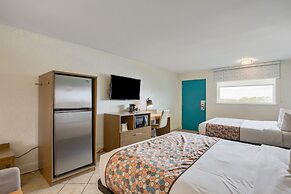 Beachside Resort Hotel