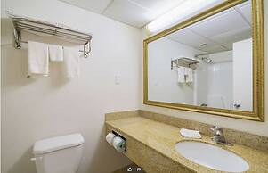Travelodge by Wyndham Vernon CT